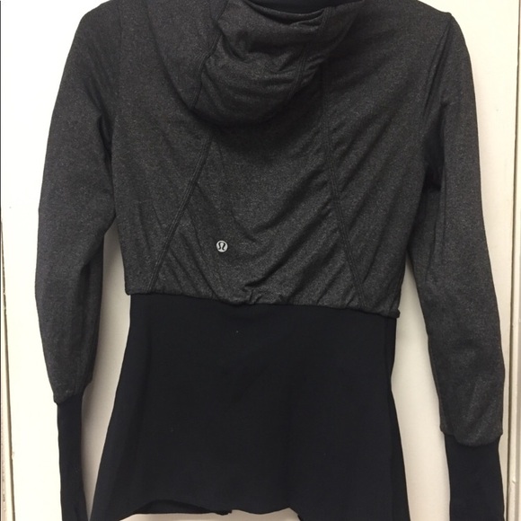 Lululemon reversible Jacket - Picture 2 of 5